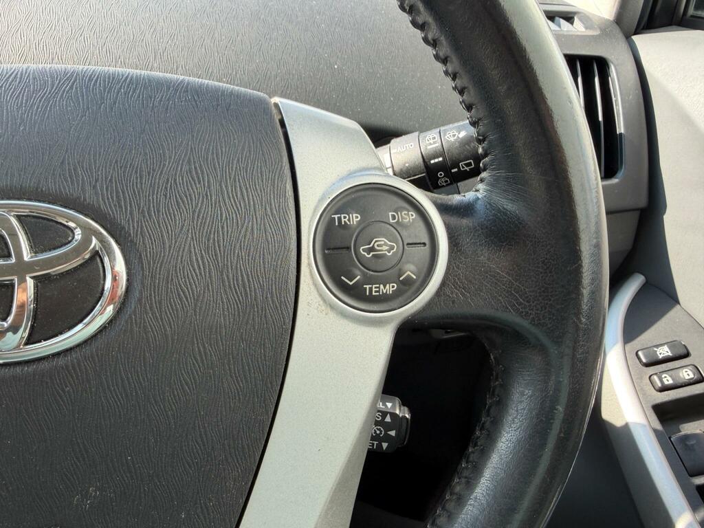 Toyota Prius 2010 10 T Red #23
