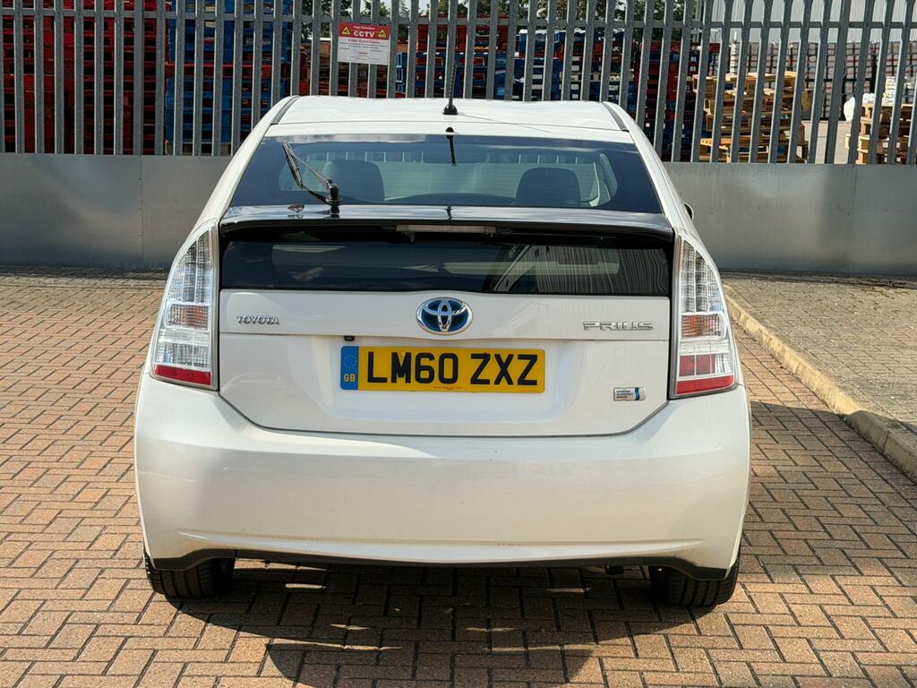 Toyota Prius 2010 10 T Red #52