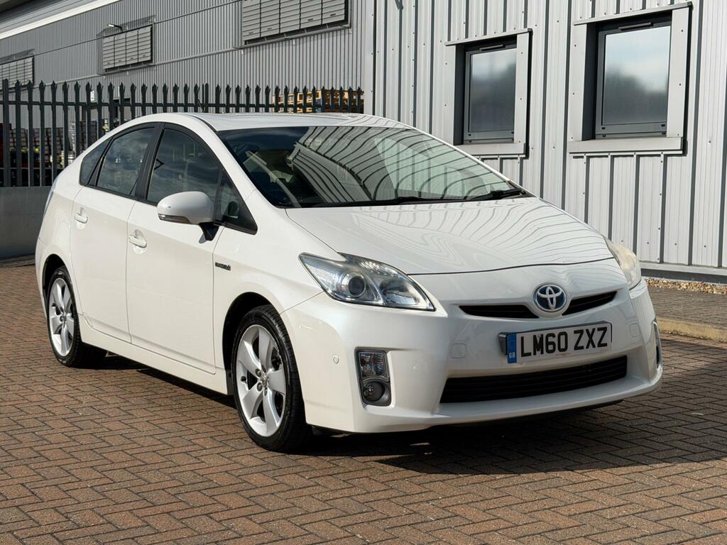 Toyota Prius 2010 10 T Red #7