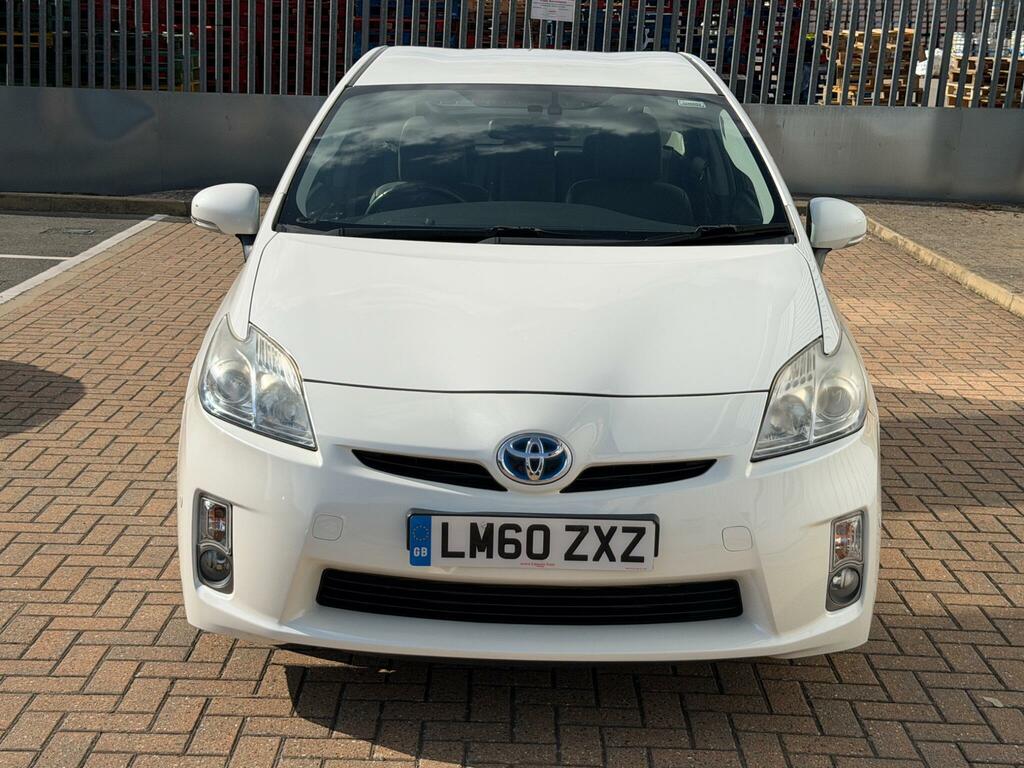Toyota Prius 2010 10 T Red #9