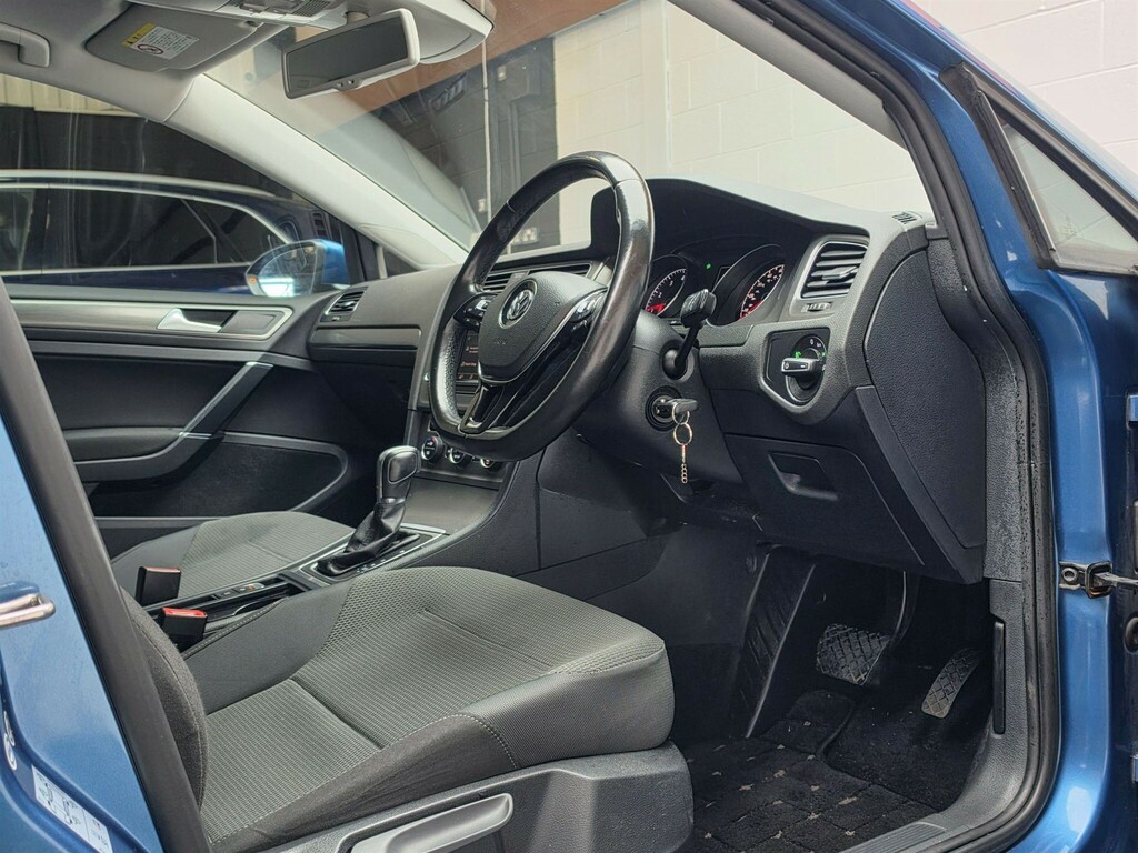 Volkswagen Golf 1.2 Tsi Bluemotion Tech S Hatchback Man KE13YLN Blue #3