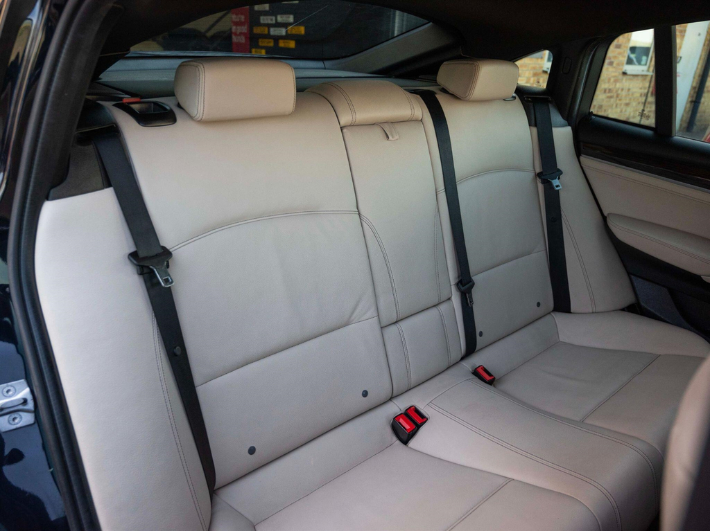BMW X4 White #54