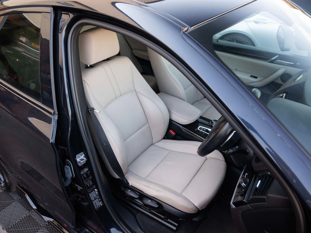 BMW X4 White #13