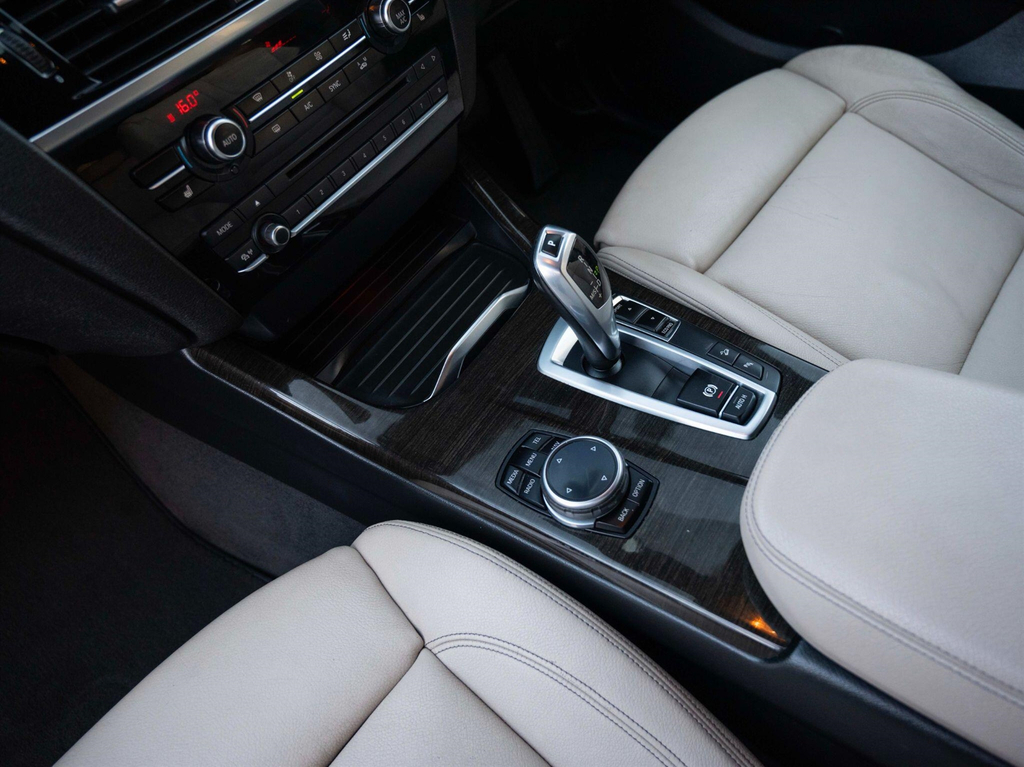 BMW X4 White #81