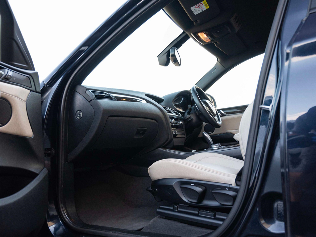 BMW X4 White #34