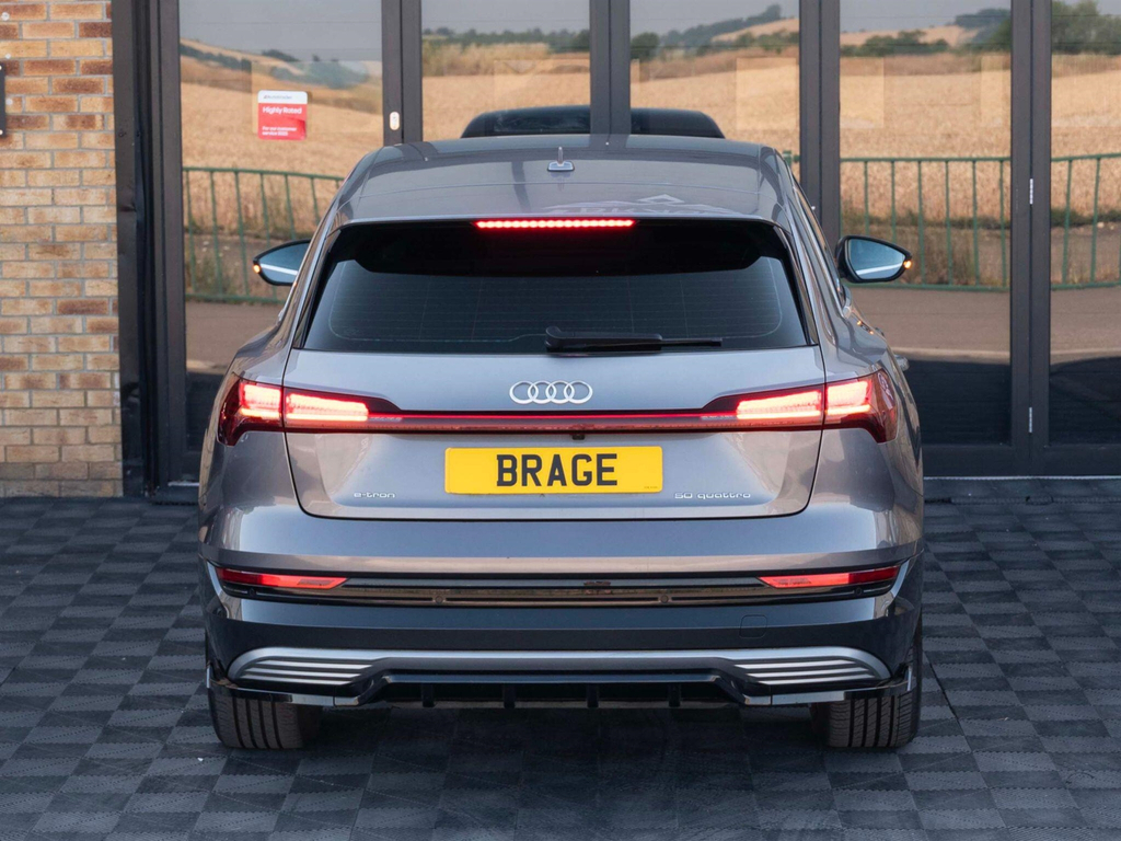 Audi E-tron 50 Sport Quattro 71.2Kwh Grey #4