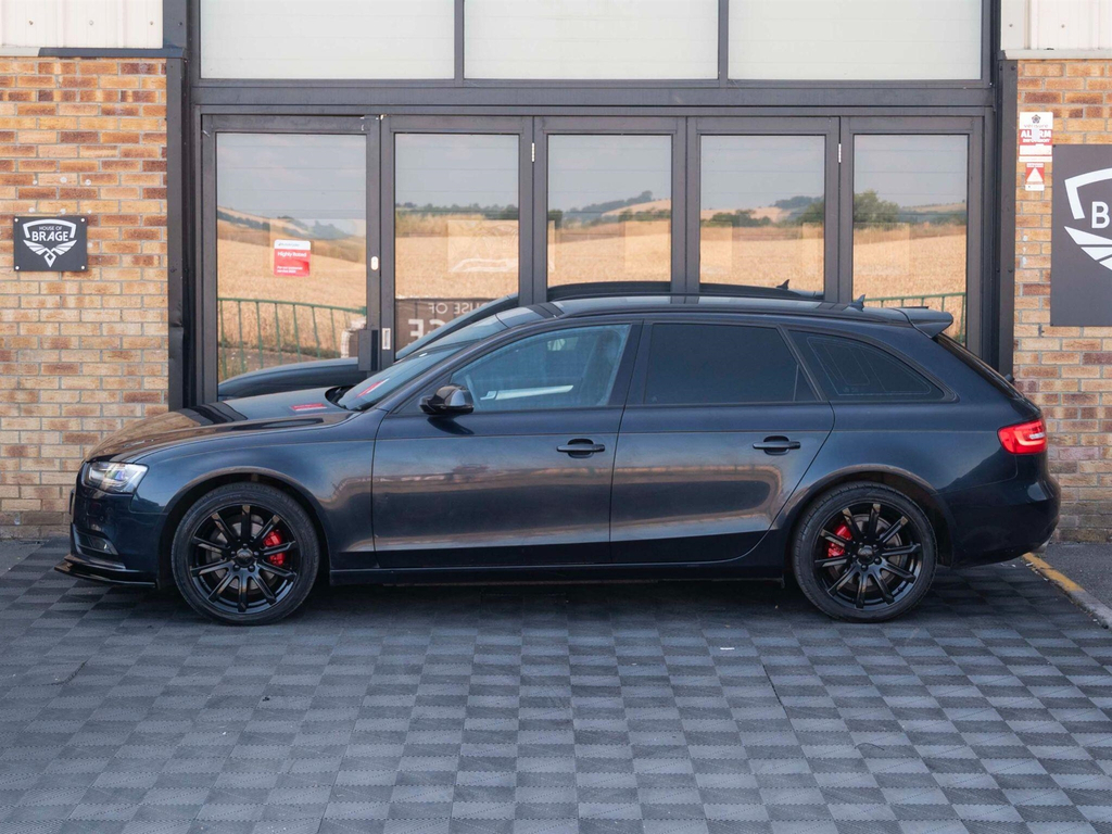 Audi A4 Avant Avant 2.0 Red #39