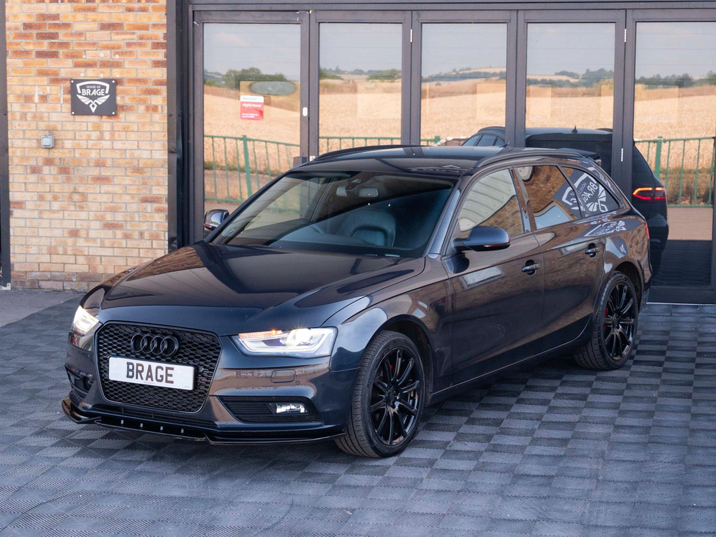 Audi A4 Avant Avant 2.0 Red #24