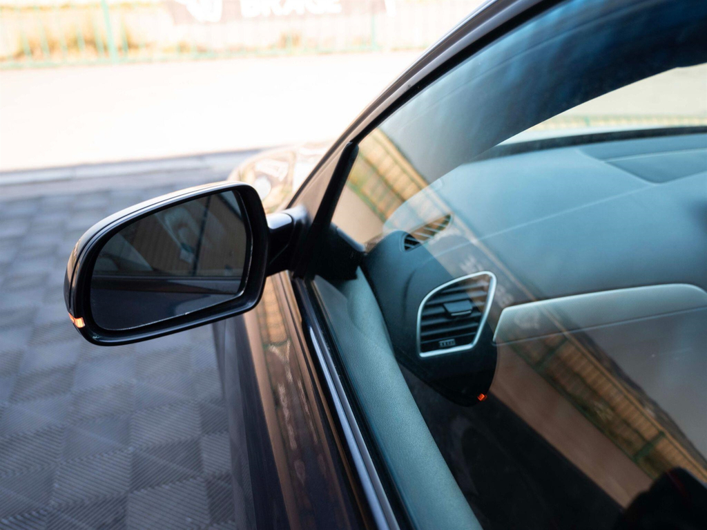 Audi A4 Avant Avant 2.0 Red #69