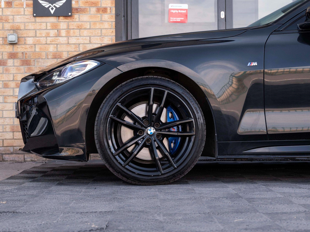 BMW M4 M4 Competition Step Yellow #7