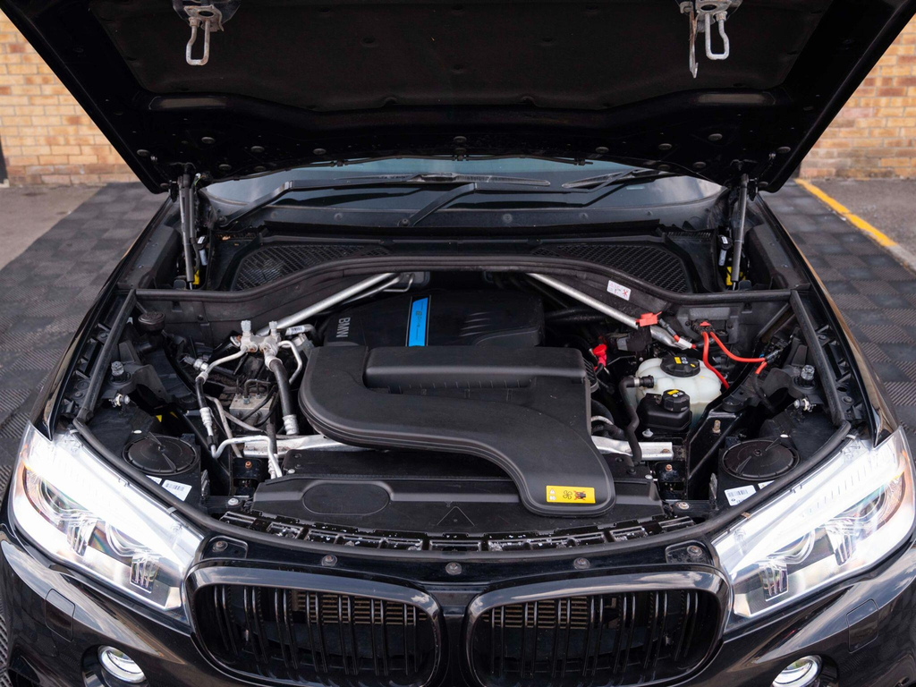 BMW X5 Xdrive40e M Sport Silver #24