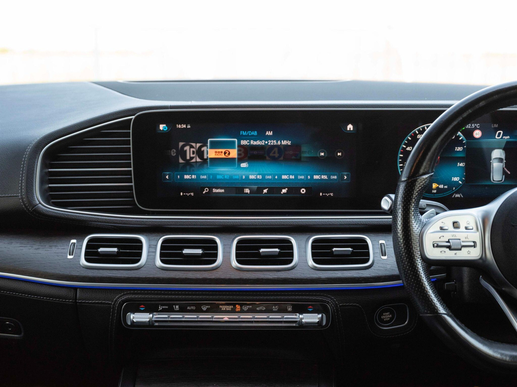 Mercedes-Benz GLE Class Amg Line Silver #52
