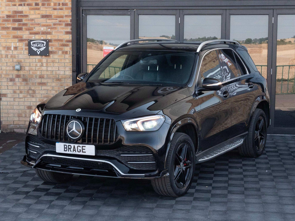 Mercedes-Benz GLE Class Amg Line Silver #23