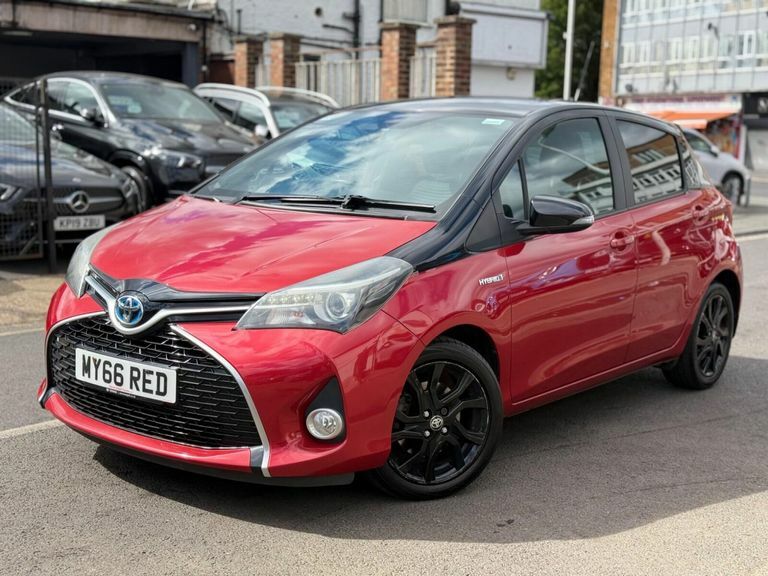 Toyota Yaris 1.5 Vvt-h Design E-cvt Euro 6 MY66RED #3
