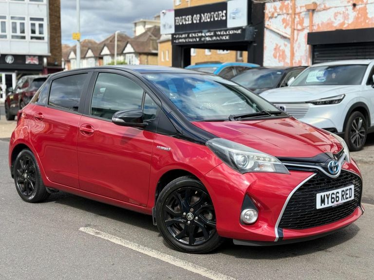 Toyota Yaris 1.5 Vvt-h Design E-cvt Euro 6 MY66RED