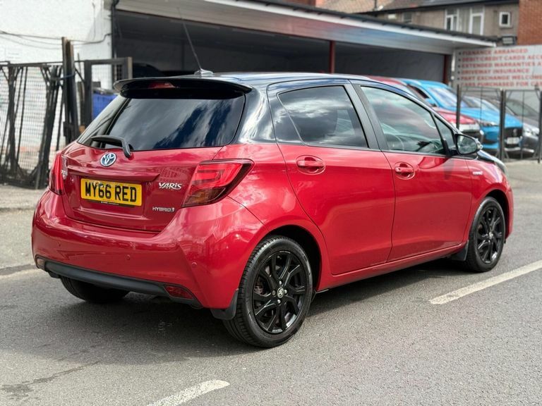 Toyota Yaris 1.5 Vvt-h Design E-cvt Euro 6 MY66RED #4