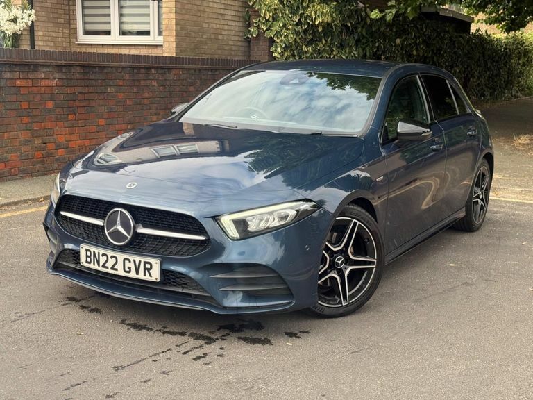 Mercedes-Benz A Class 2.0 A180d Amg Line Edition Executive 8G-dct Euro BN22GVR #3