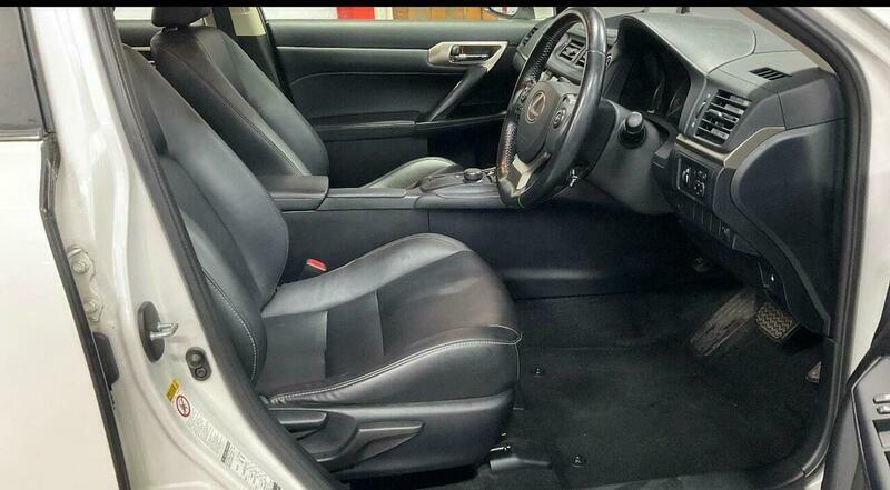 Lexus CT 1.8 200H Executive Edition RO67FLP White #4