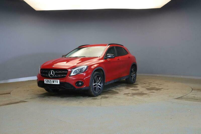 Mercedes-Benz C Class 1.6 Gla180 Gpf Urban Red #3
