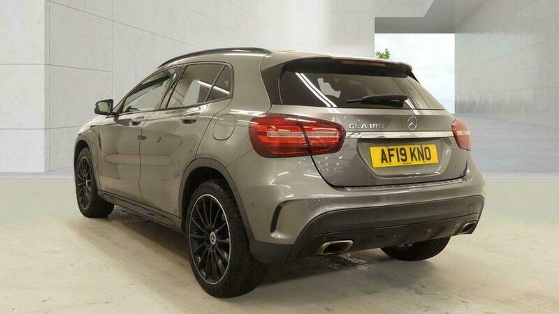 Mercedes-Benz C Class 1.6 Gla180 Amg Line Grey #4