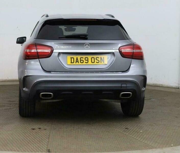 Mercedes-Benz C Class 1.6 Gla180 Amg Line Grey #4