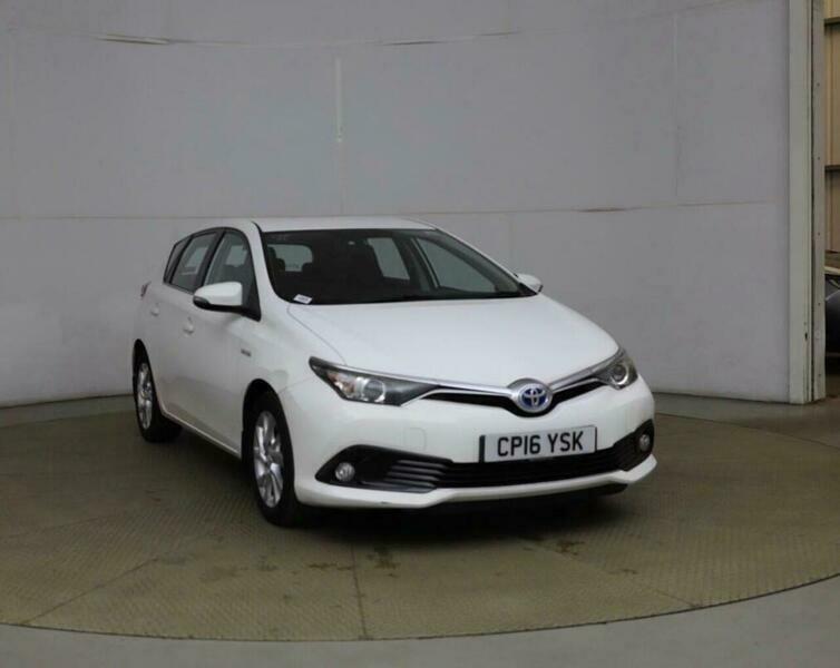 Toyota Auris 1.8 Vvt-h Icon Cvt White #2