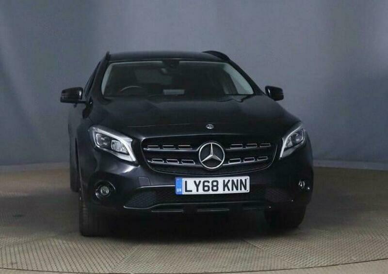 Mercedes-Benz C Class 1.6 Gla180 Urban Edition Black #3