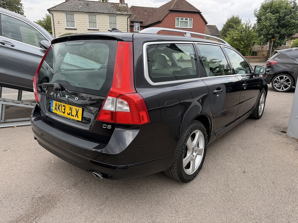 Volvo V70 D5 Se Lux Black #4