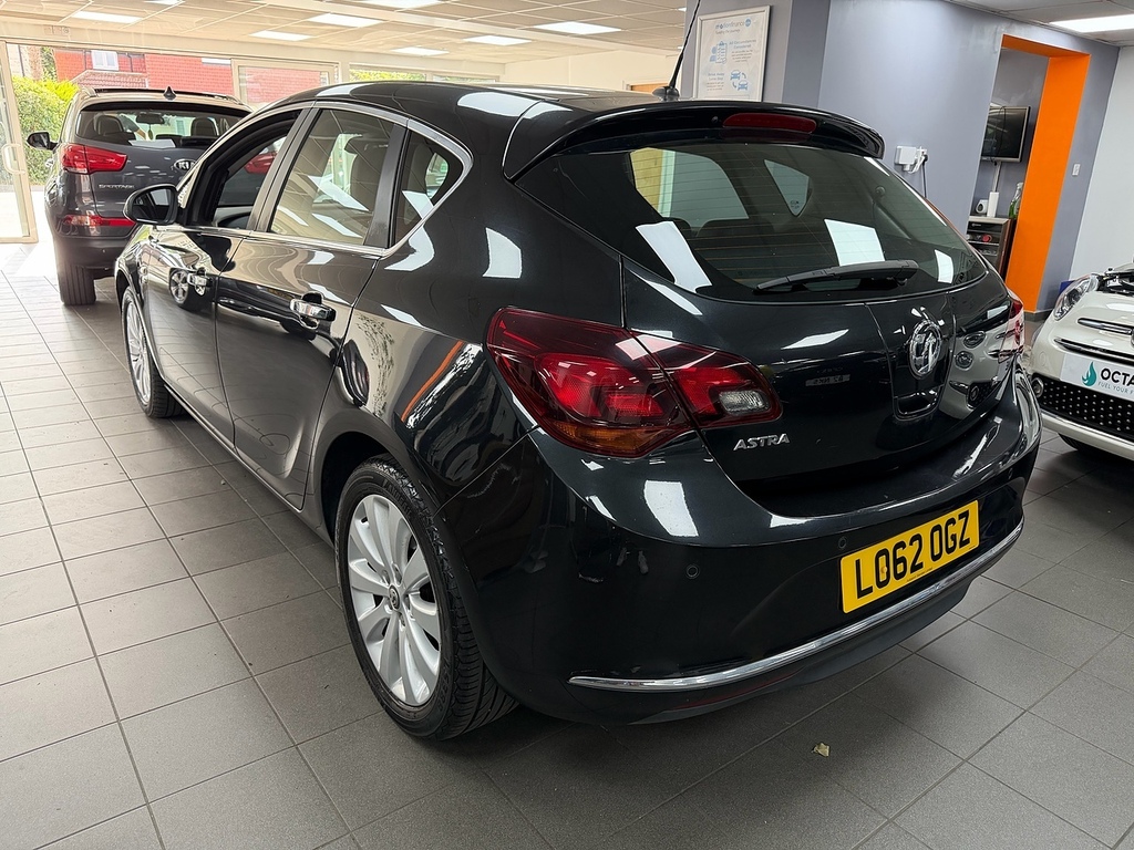 Vauxhall Astra Elite Black #3