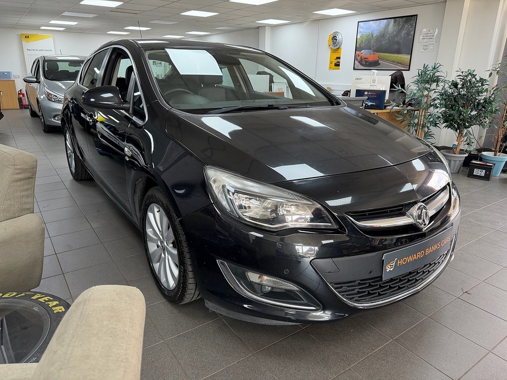 Vauxhall Astra Elite Black