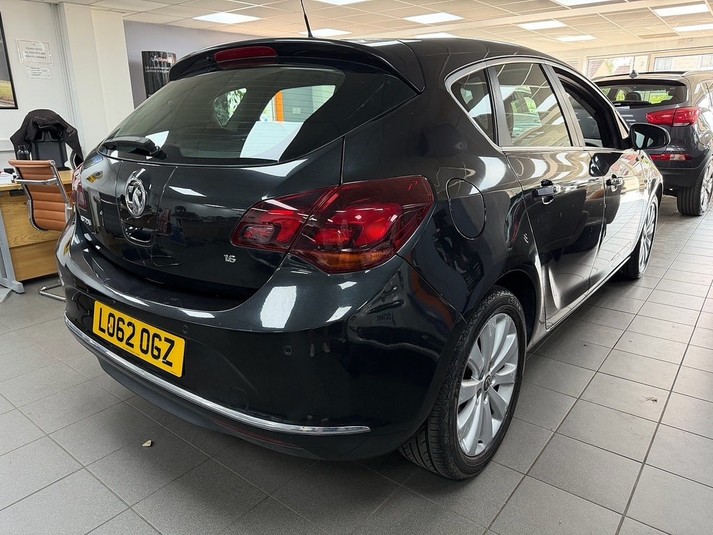 Vauxhall Astra Elite Black #4
