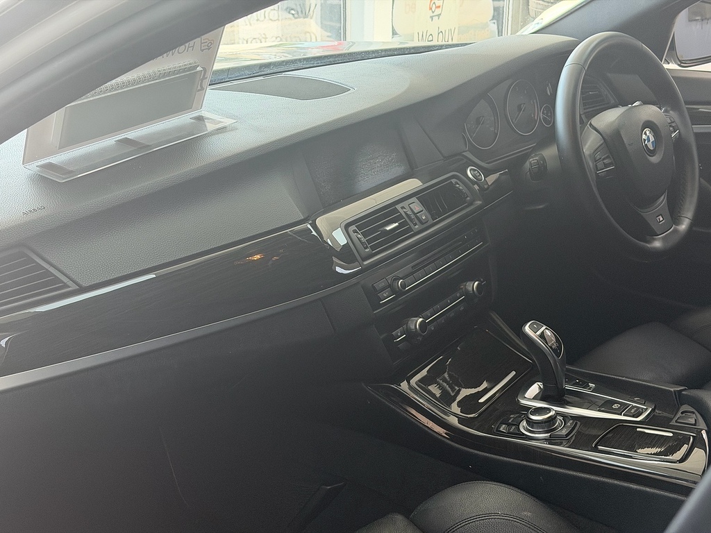 BMW 5 Series 520D M Sport AK13PMV White #6