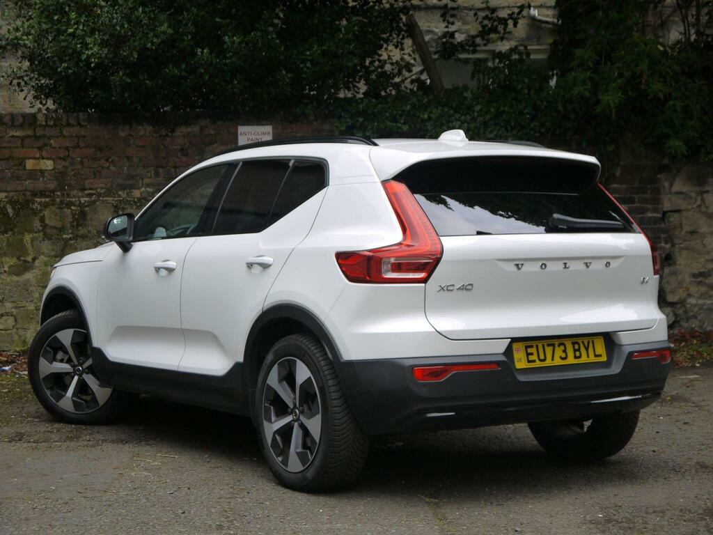 Volvo XC40 2.0 B4 Mhev Ultimate Dct Euro 6 S S EU73BYL White #3