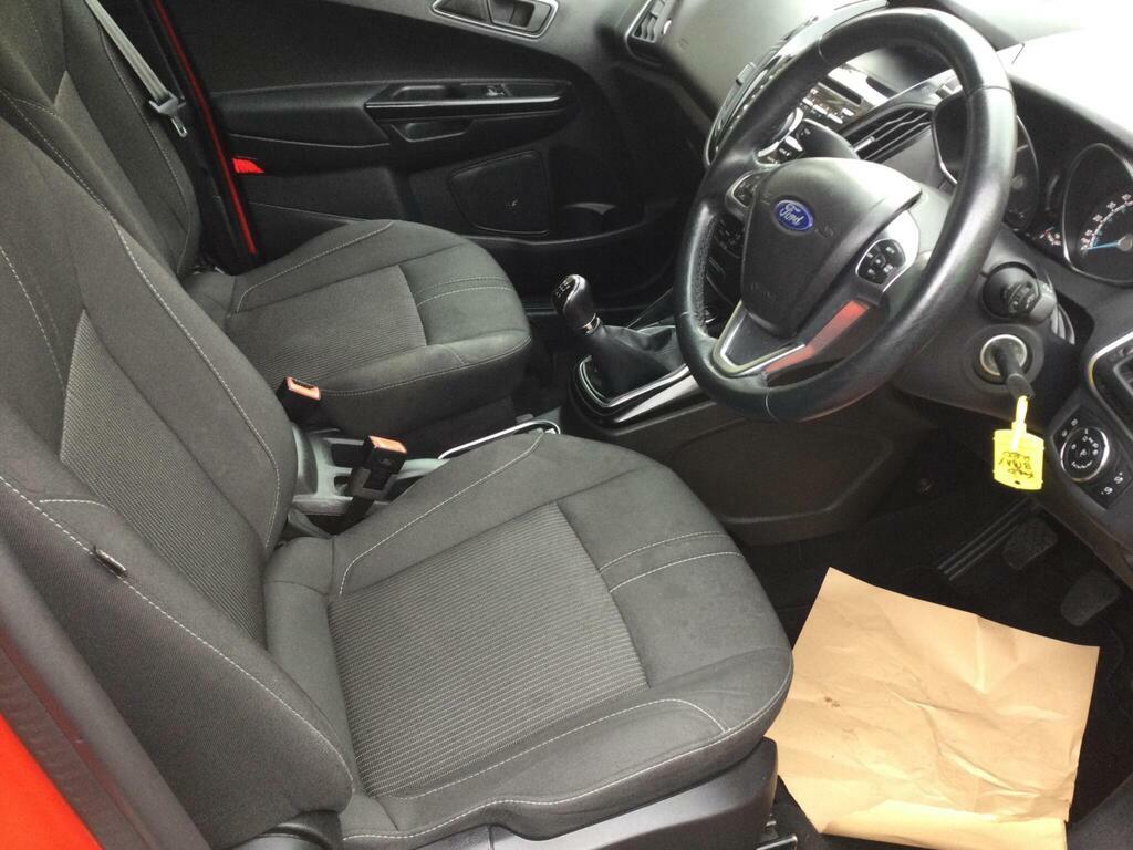 Ford B-Max 1.0T Ecoboost Titanium Navigator Euro 6 DG17LCP Red #5