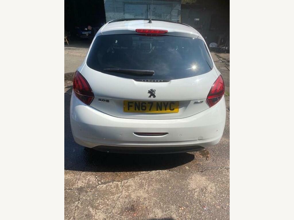 Peugeot 208 1.2 Puretech Allure Premium Euro 6 White #5