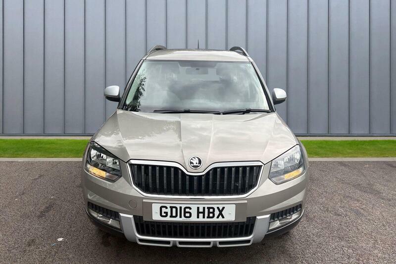 Skoda Yeti 2.0 Tdi S Outdoor 4Wd Euro 6 Ss Beige #4