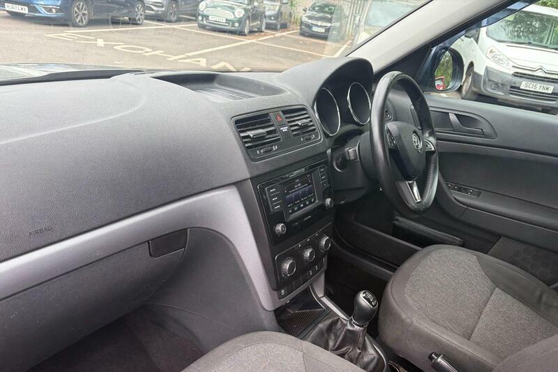 Skoda Yeti 2.0 Tdi S Outdoor 4Wd Euro 6 Ss Beige #2