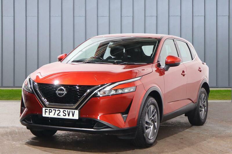 Nissan Qashqai 1.3 Dig-t Mhev Acenta Premium Euro 6 Ss Red #4