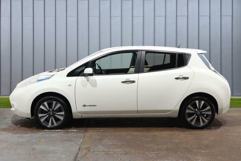 Nissan Leaf 30Kwh Tekna White #6