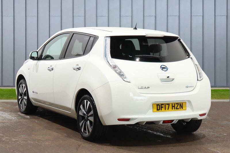 Nissan Leaf 30Kwh Tekna White #5