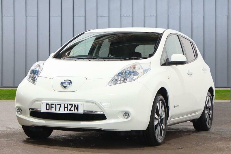 Nissan Leaf 30Kwh Tekna White #4