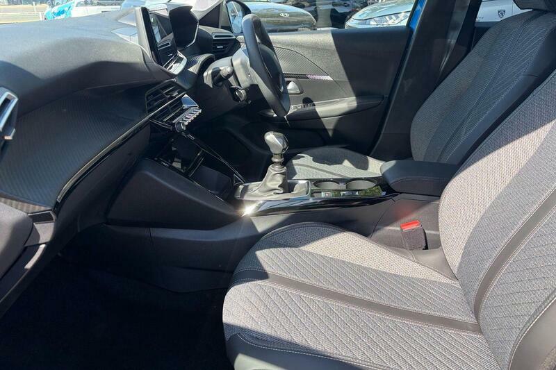 Peugeot 208 1.2 Puretech Allure Euro 6 Ss Blue #2