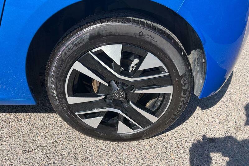 Peugeot 208 208 1.2 Hybrid 110 Allure E-dsc6 Black #19