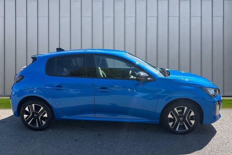 Peugeot 208 208 1.2 Hybrid 110 Allure E-dsc6 Black #8