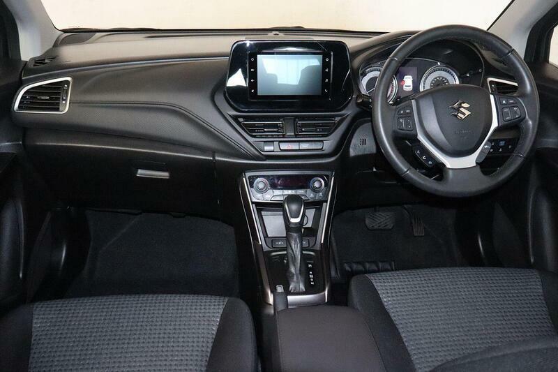 Suzuki S Cross 1.5 Hybrid Ultra Allgrip Ags Red #10