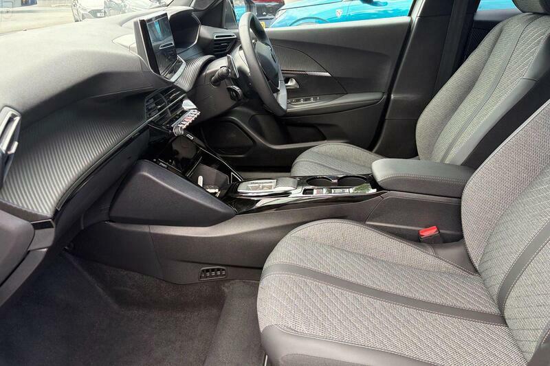 Peugeot 2008 1.2 Allure E-dsc6 Euro 6 Ss White #2