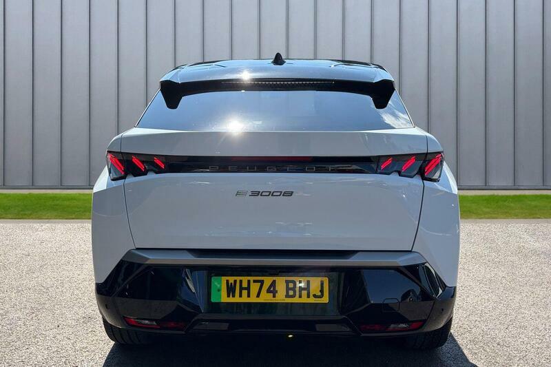 Peugeot 3008 73Kwh Gt White #6