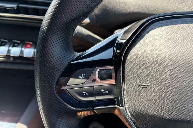 Peugeot 3008 Gt Line Premium Black #14