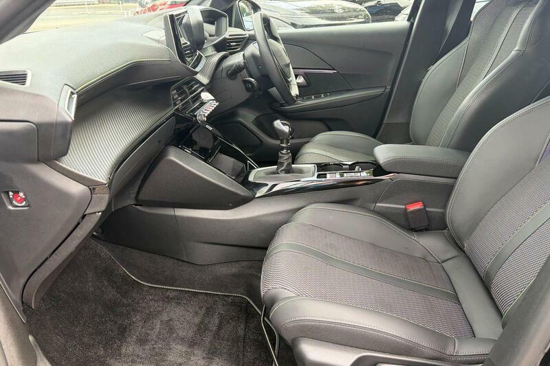 Peugeot 208 1.2 Puretech Gt Euro 6 Ss Black #2