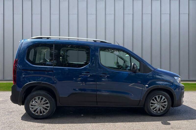 Peugeot Rifter 1.5L Allure Premium Blue #7